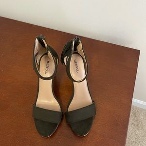 Merona high heels. Green with cute tassel!